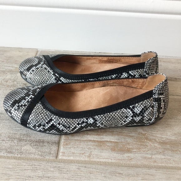 Vionic Caroll Ballet Flats Snakeskin - Picture 5 of 13